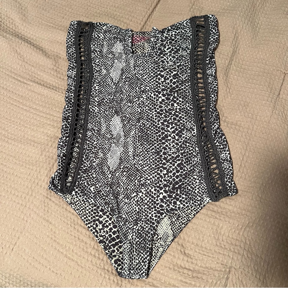 acacia one piece S